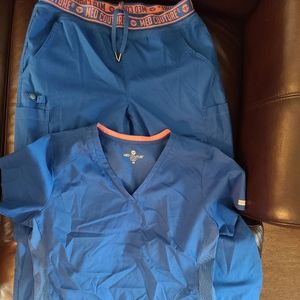 Women's scrubs medium 1 pair